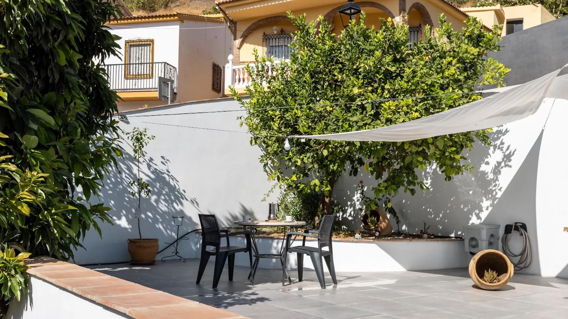 La Villa Luci Vinuela 0*,  Spain