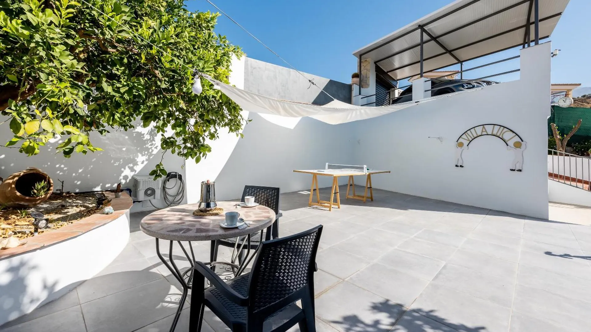 La Villa Luci Vinuela 0*,