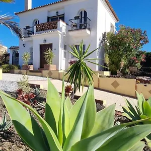 La Vista Bed and breakfast